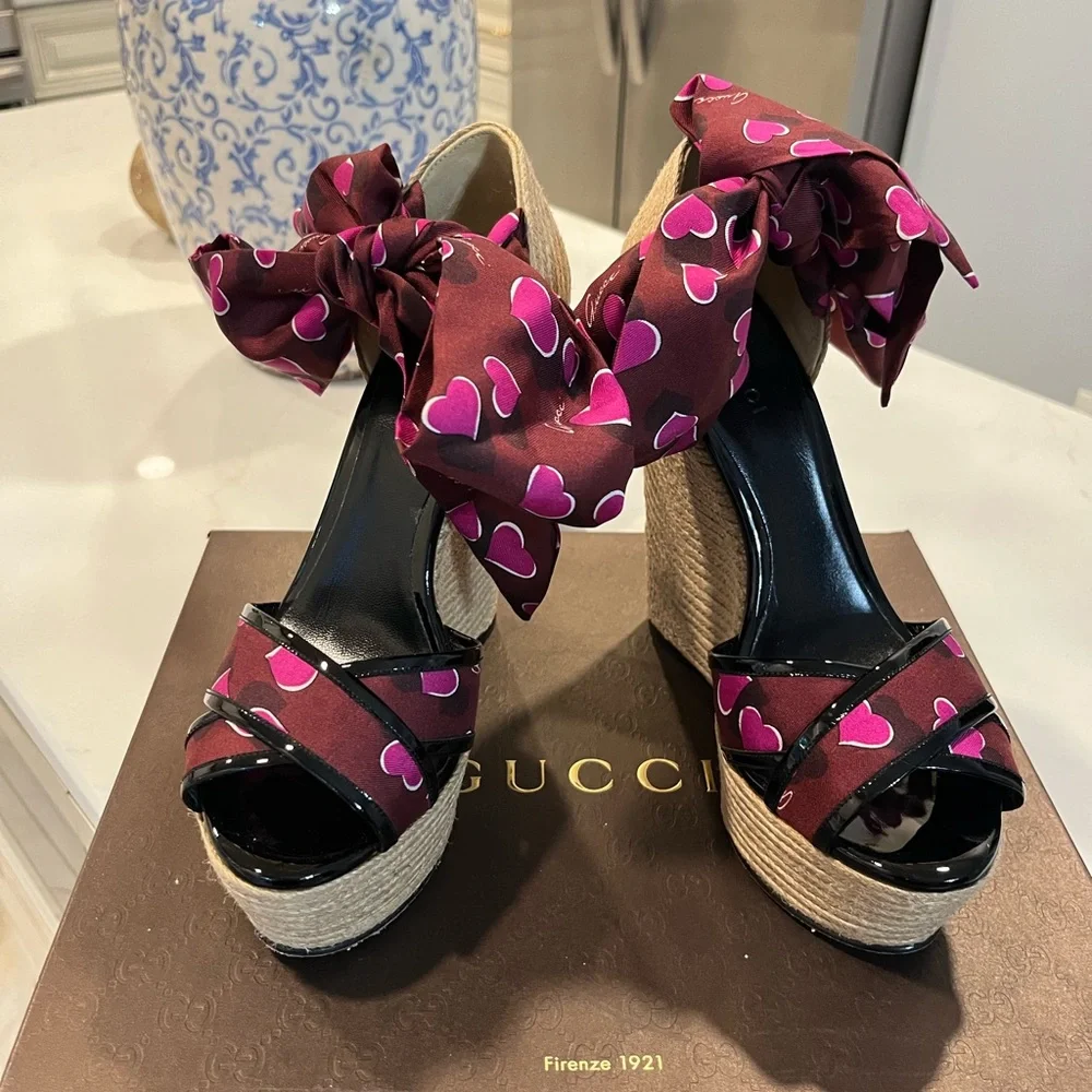 Luxury Designer Bags, Jewelry and Shoes show! - Picture 9 of 15